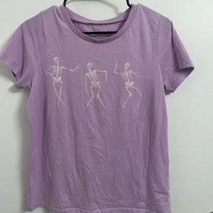 Dancing skeletons graphic tee. Size M